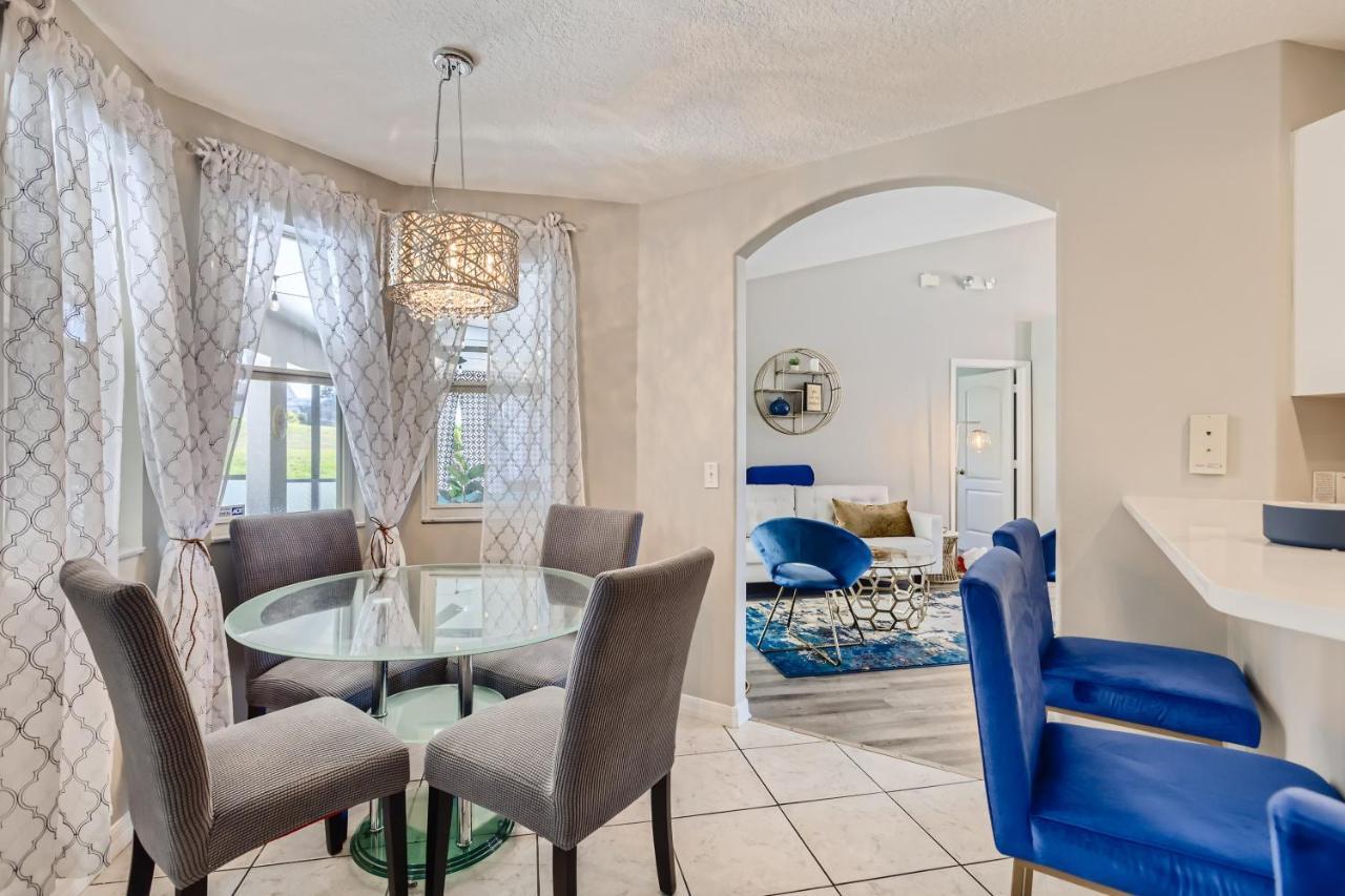 New Modern Relaxing 4 Bedroom Pool Near Disney's Parks Villa Davenport