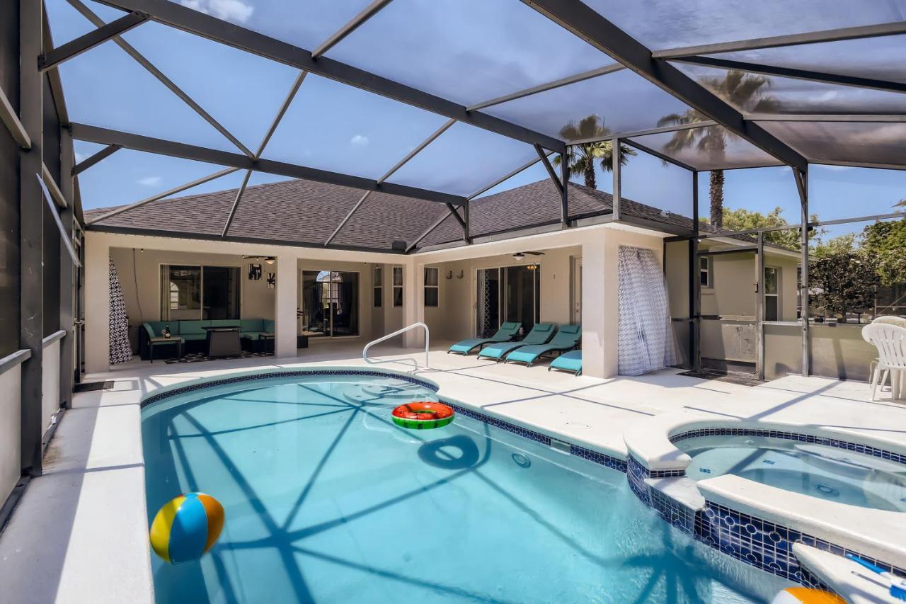 Villa New Modern Relaxing 4 Bedroom Pool Near Disney's Parks Davenport