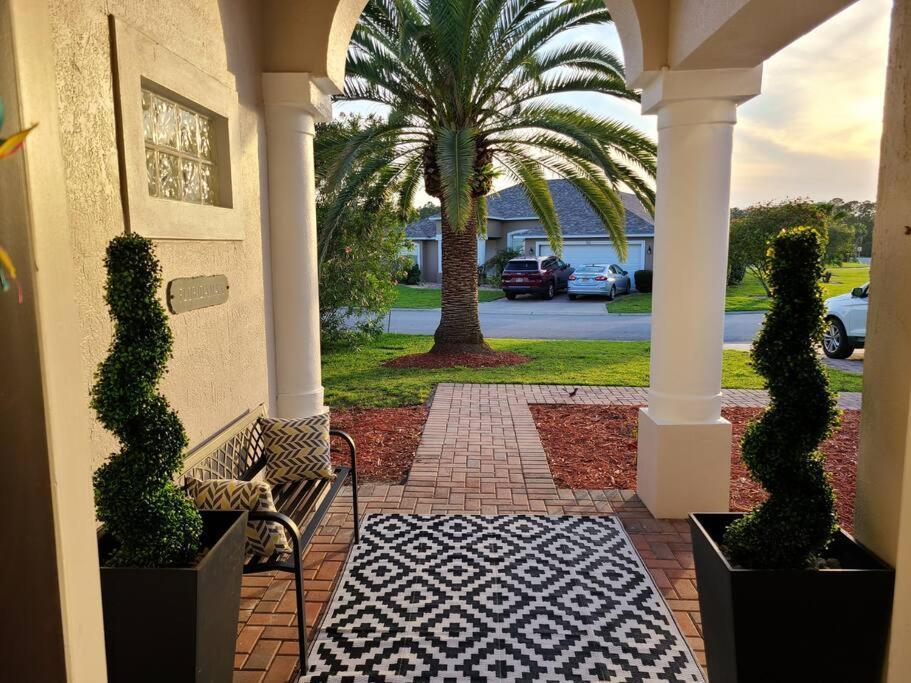 New Modern Relaxing 4 Bedroom Pool Near Disney's Parks Villa