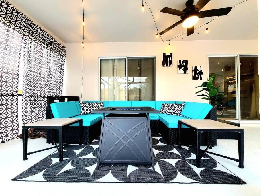 New Modern Relaxing 4 Bedroom Pool Near Disney's Parks Davenport
