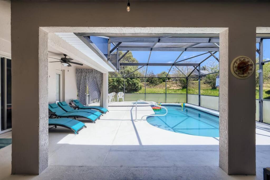 New Modern Relaxing 4 Bedroom Pool Near Disney's Parks Villa Davenport